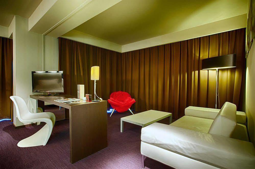 Le Rex Hotel Tarbes Dış mekan fotoğraf